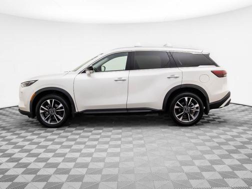 Majestic White 2023 INFINITI QX60 Luxe