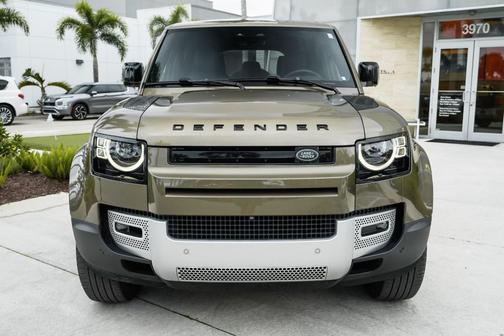 2025 Land Rover Defender P300