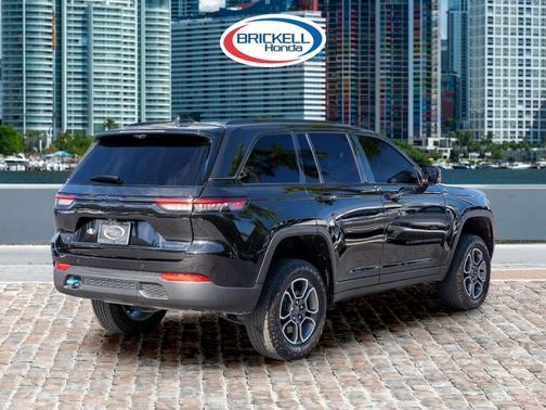 2023 Jeep Grand Cherokee 4xe Trailhawk