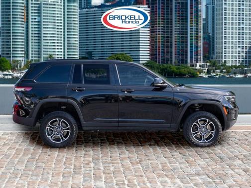 2023 Jeep Grand Cherokee 4xe Trailhawk