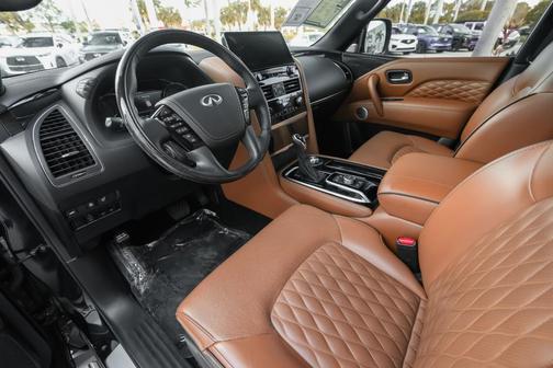 2024 INFINITI QX80 SENSORY