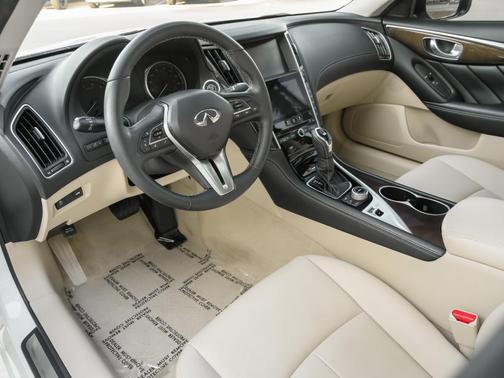 Majestic White 2018 INFINITI Q50 3.0t LUXE