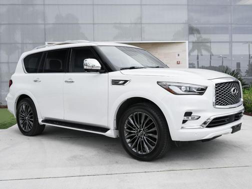 Moonstone White 2023 INFINITI QX80 SENSORY