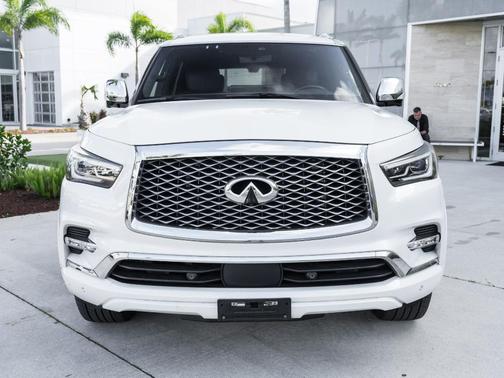 Moonstone White 2023 INFINITI QX80 SENSORY