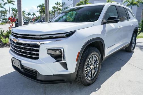 2024 Chevrolet Traverse LT