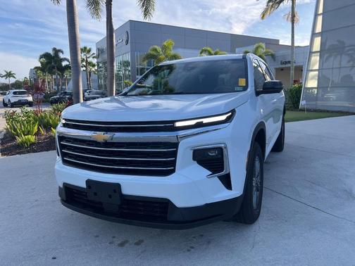 2024 Chevrolet Traverse LT