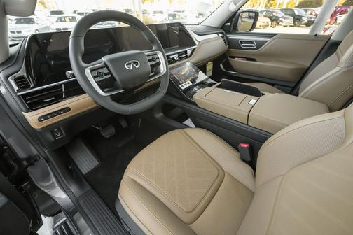 2026 INFINITI QX80 Luxe