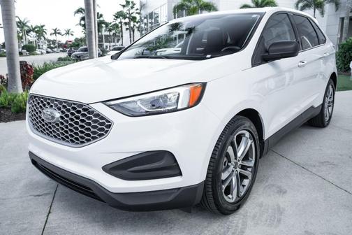 2023 Ford Edge SE