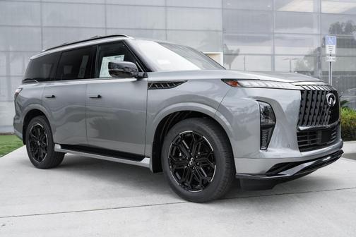 Dynamic Metal 2026 INFINITI QX80 SPORT