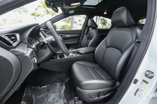 2025 INFINITI QX55 LUXE