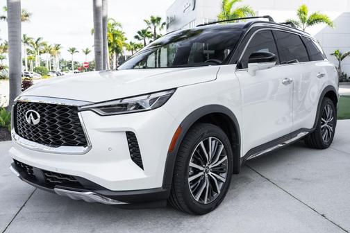 Majestic White / Black Obsidian 2022 INFINITI QX60 AUTOGRAPH