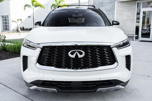 Majestic White / Black Obsidian 2022 INFINITI QX60 AUTOGRAPH