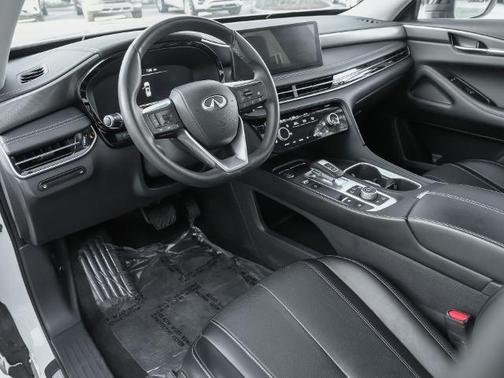 Majestic White 2023 INFINITI QX60 LUXE
