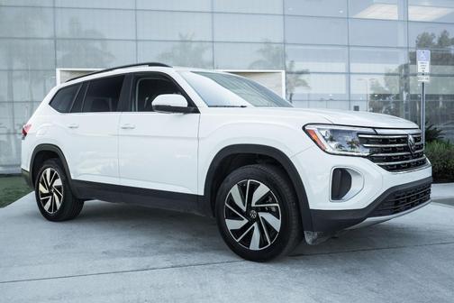 2024 Volkswagen Atlas 2.0T SE w/Technology