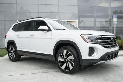 2024 Volkswagen Atlas 2.0T SE w/Technology