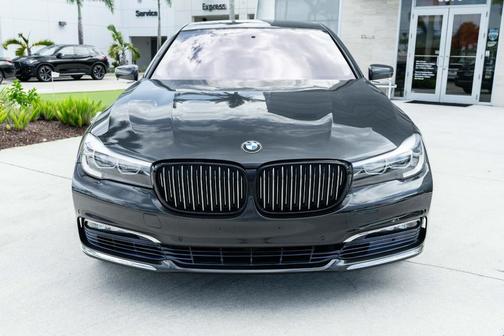 2017 BMW 740 i