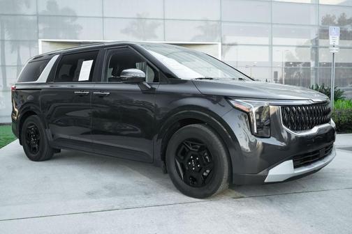 2025 Kia Carnival LXS