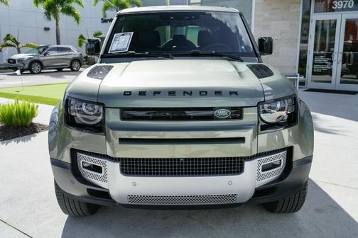 2025 Land Rover Defender P300