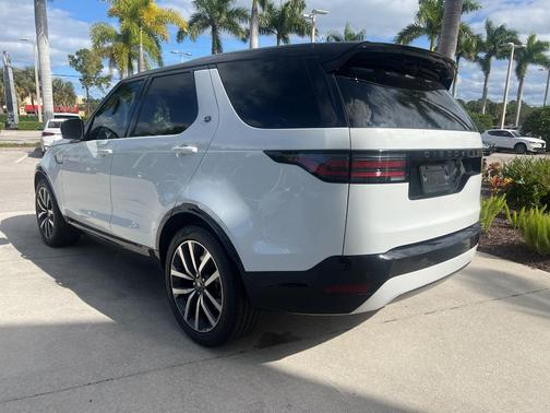 2024 Land Rover Discovery P360 Dynamic SE