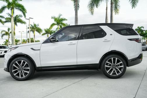 2024 Land Rover Discovery P360 Dynamic SE