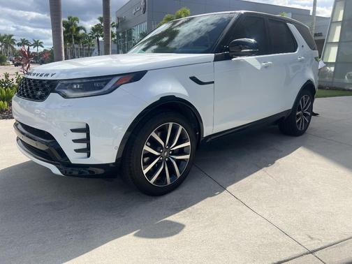 2024 Land Rover Discovery P360 Dynamic SE