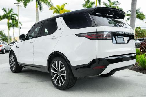2024 Land Rover Discovery P360 Dynamic SE