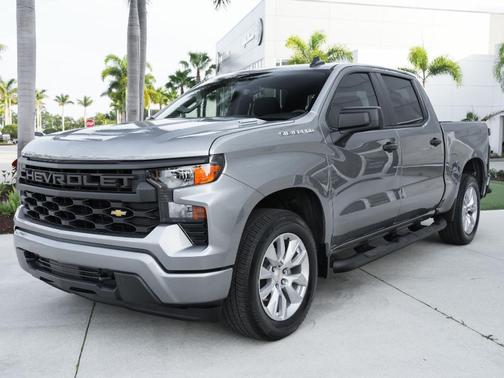 Sterling Gray Metallic 2025 Chevrolet Silverado 1500 Custom