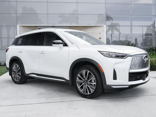 Radiant White 2026 INFINITI QX60 Luxe
