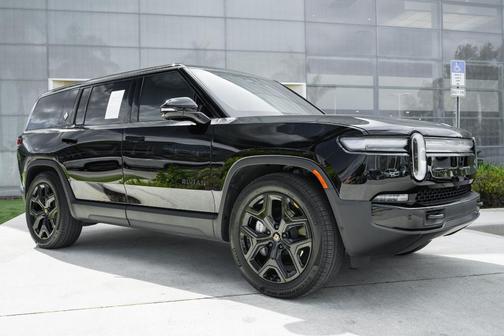 2025 Rivian R1S Adventure