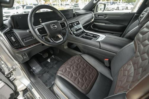 2025 Nissan Armada Platinum