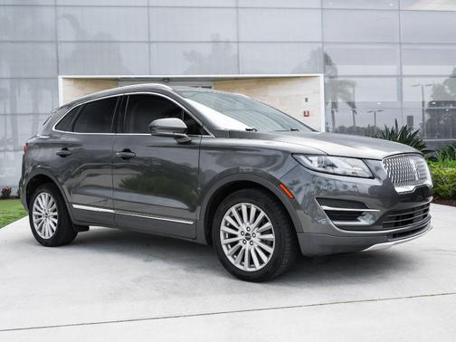 Magnetic Gray Metallic 2019 Lincoln MKC Standard