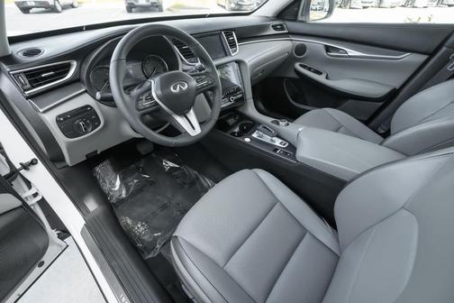 2025 INFINITI QX50 Luxe