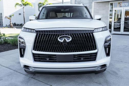 2026 INFINITI QX80 Luxe