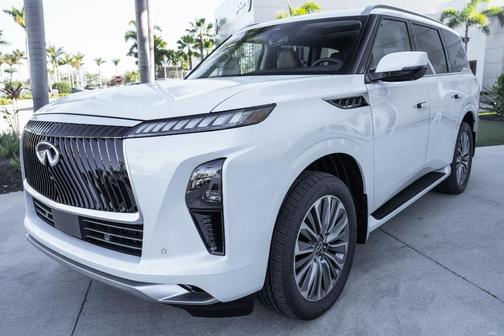 2026 INFINITI QX80 Luxe