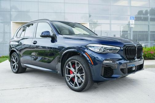 2021 BMW X5 M50i