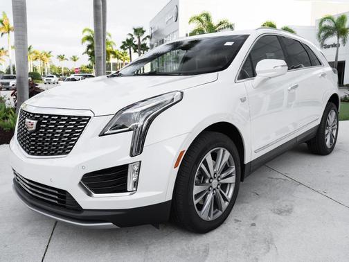 Crystal White Tri-Coat 2025 Cadillac XT5 Premium Luxury