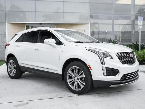 Crystal White Tri-Coat 2025 Cadillac XT5 Premium Luxury