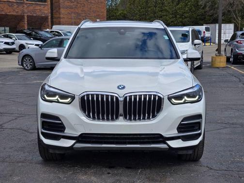 Alpine White 2023 BMW X5 PHEV xDrive45e