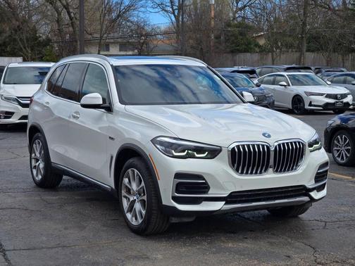 Alpine White 2023 BMW X5 PHEV xDrive45e