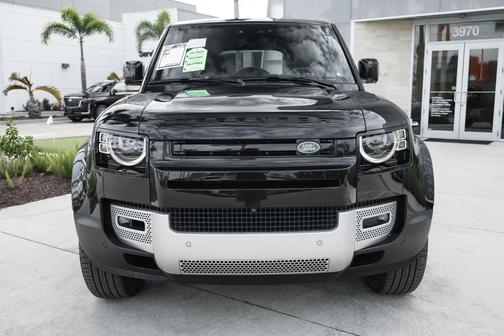 2025 Land Rover Defender P300