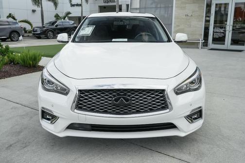2023 INFINITI Q50 LUXE