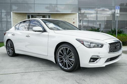 2023 INFINITI Q50 LUXE