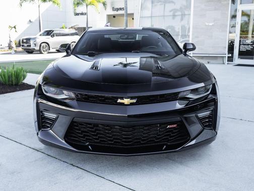 Black 2018 Chevrolet Camaro 1SS