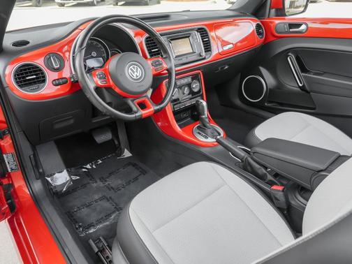 Habanero Orange Metallic w/ Black Top 2019 Volkswagen Beetle 2.0T S