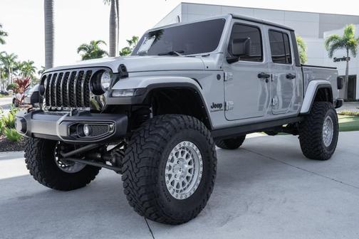2022 Jeep Gladiator Sport
