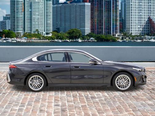 Dark Graphite 2024 BMW 530 i