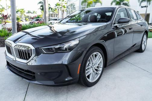 2024 BMW 530 i