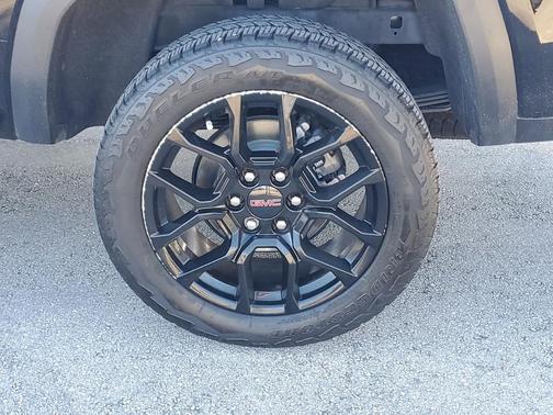 2024 GMC Canyon Denali