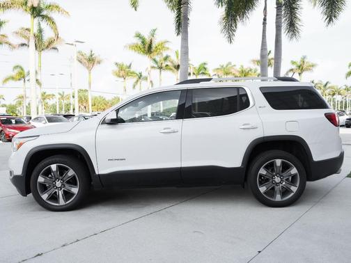 White Frost Tri-Coat 2019 GMC Acadia SLT-2
