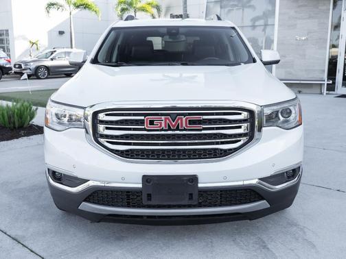 White Frost Tri-Coat 2019 GMC Acadia SLT-2